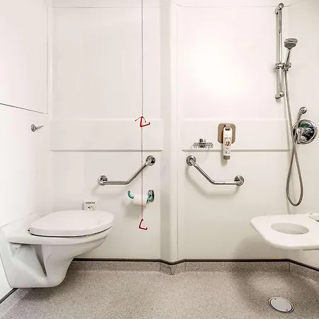Ibis Shipley 2*