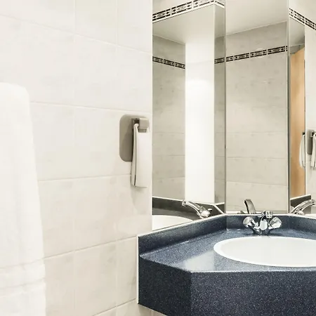 Hotel Ibis Shipley 2*