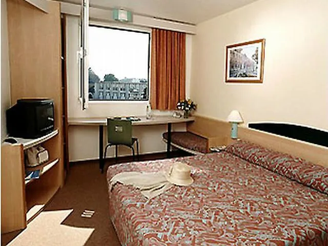 Ibis Shipley 2*